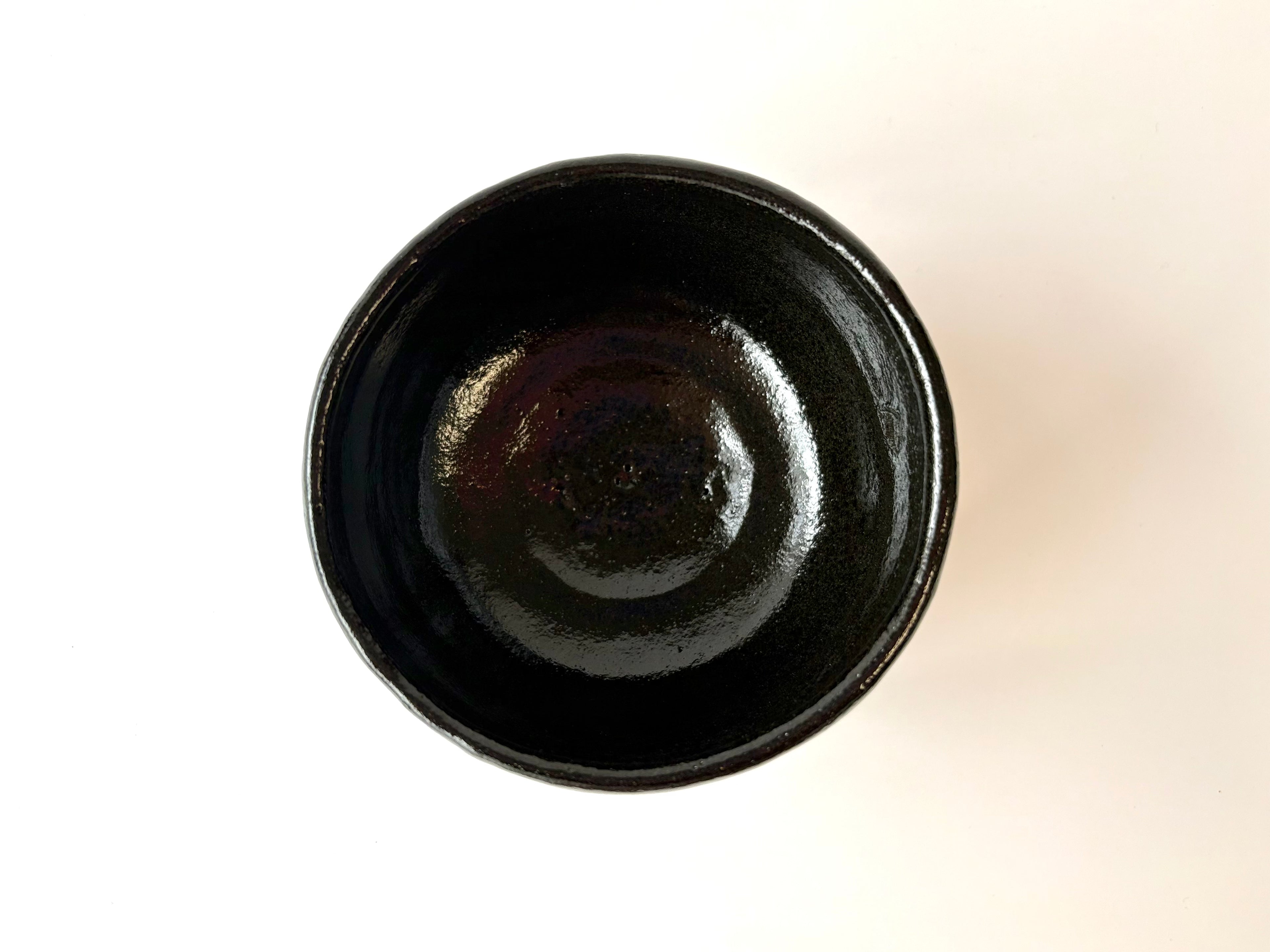 KURO RAKU Chawan | 跳馬 楽茶碗 - by Shouraku Kiln