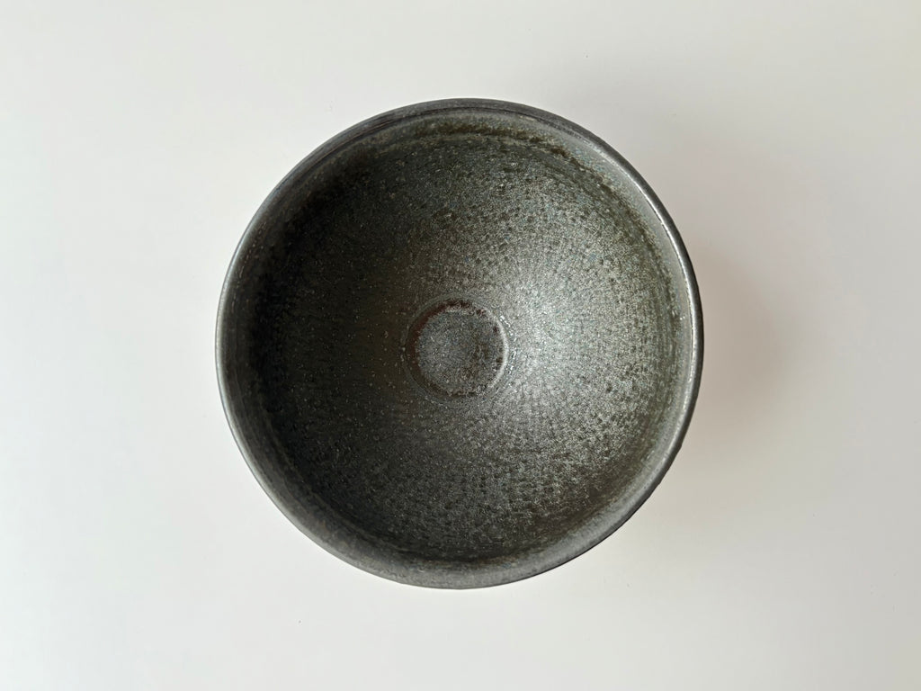 IRON CRISTAL Matcha Bowl | 鉄結晶塗分京型抹茶碗